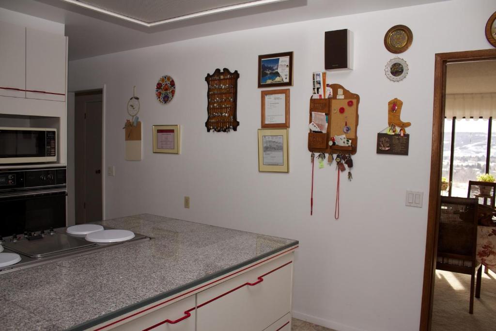 Cozy Nest Bed & Breakfast YYC Dış mekan fotoğraf
