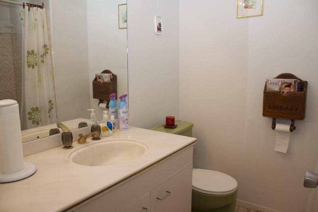 Cozy Nest Bed & Breakfast YYC Dış mekan fotoğraf