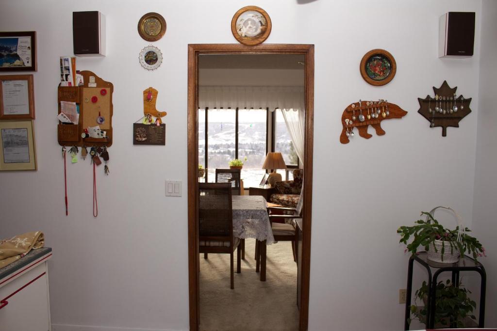 Cozy Nest Bed & Breakfast YYC Dış mekan fotoğraf